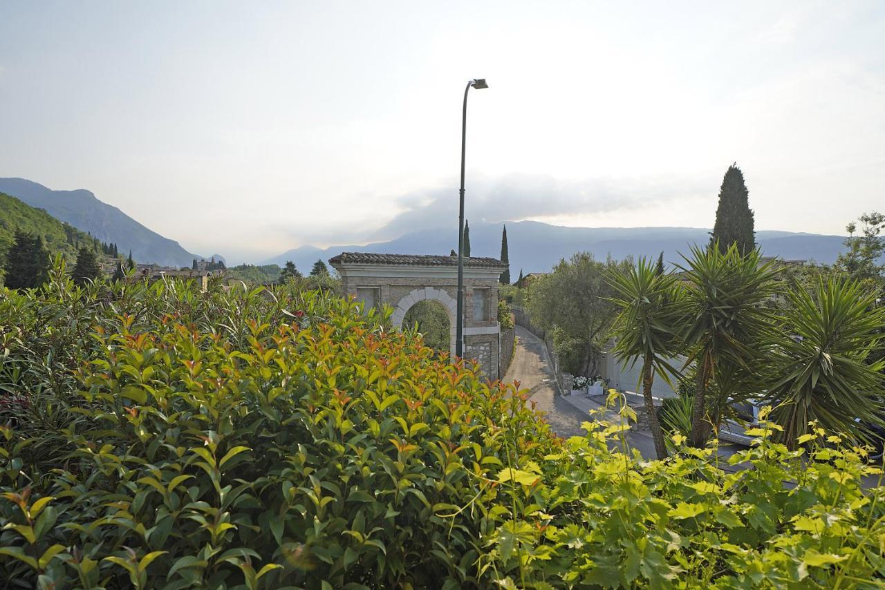 Villa Bouganville Toscolano-Maderno Kültér fotó